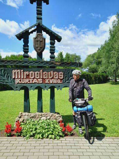 [profilbildo: Miroslav]